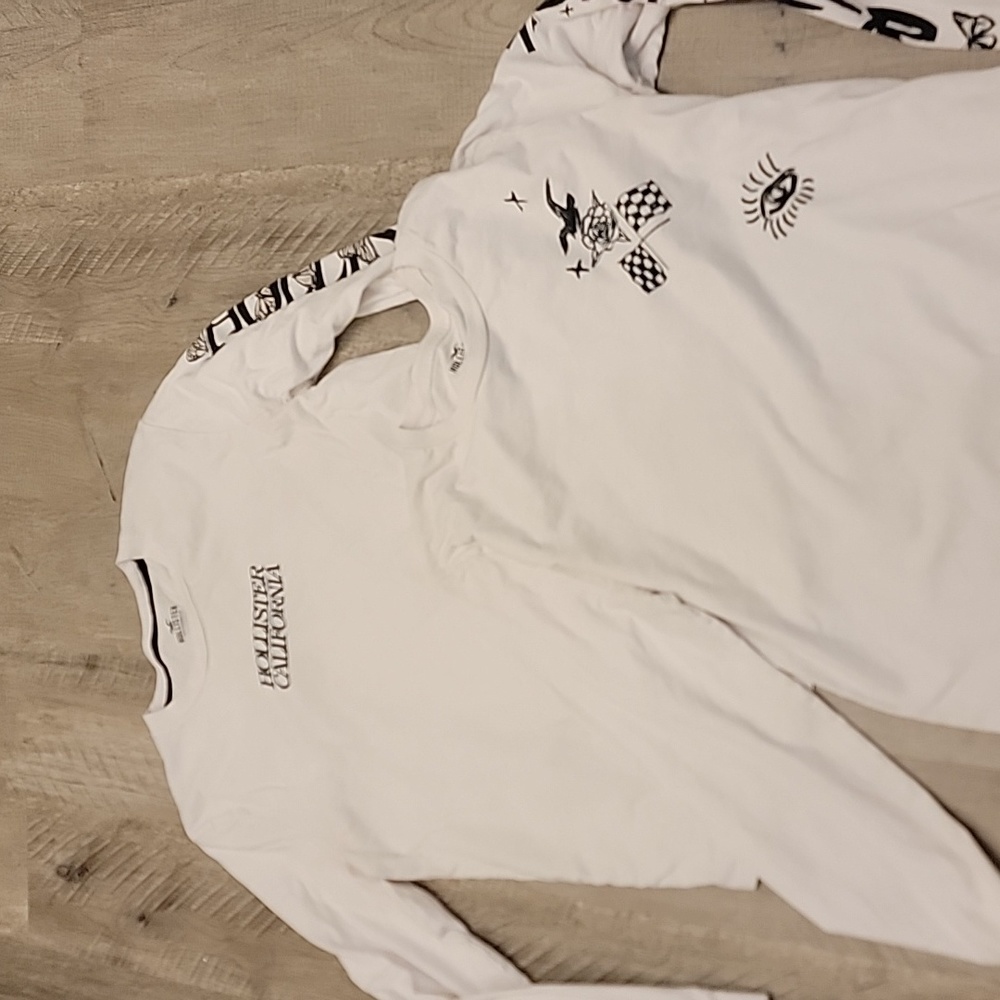 7 Hollister Shirts Extra Small